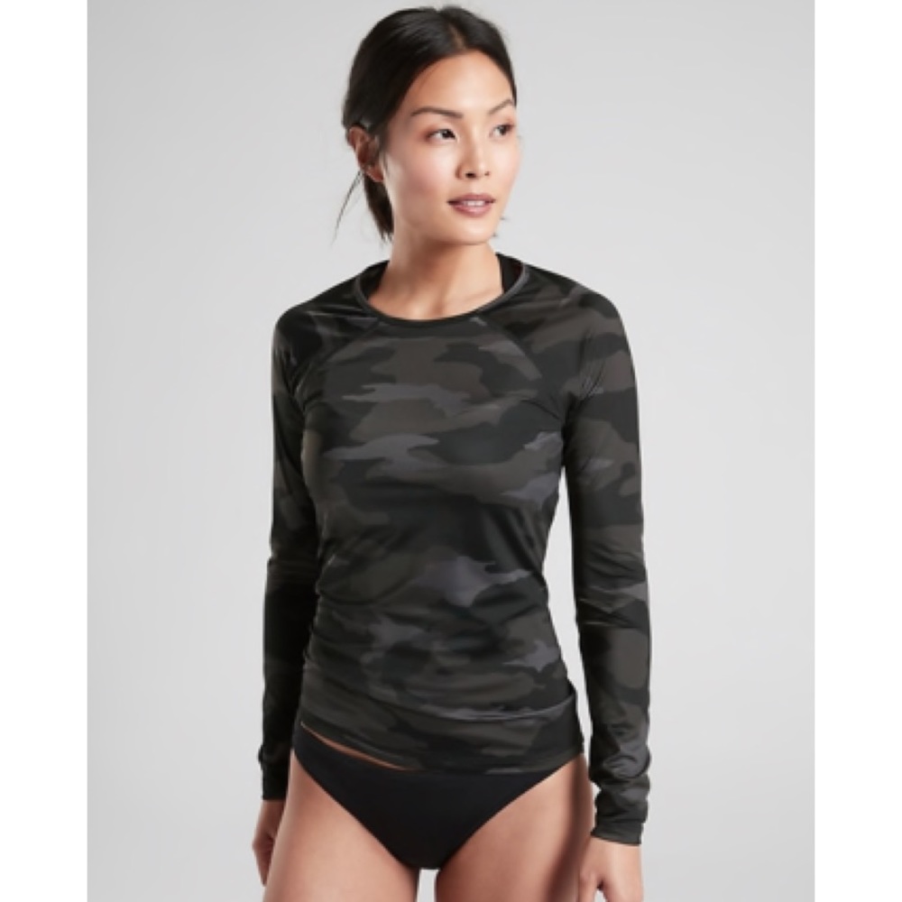 NEW! Athleta Freestyle Camo Rashguard Size Small